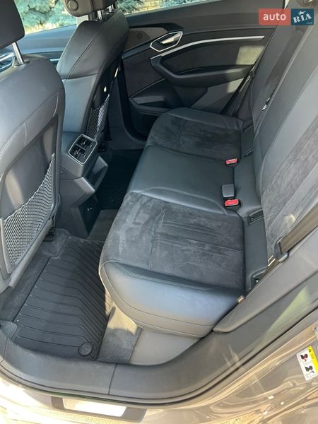 Внедорожник / Кроссовер Audi e-tron 2020 в Броварах фото 35 Внедорожник / Кроссовер Audi e-tron 2020 в Броварах