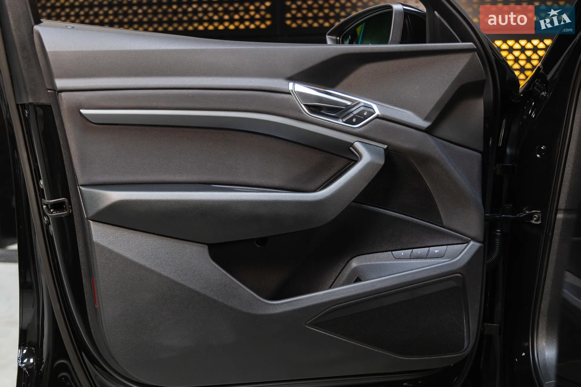 2019 Audi e-tron - мініатюра 22