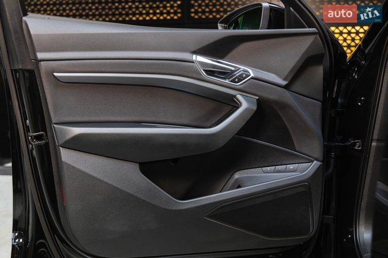 Внедорожник / Кроссовер Audi e-tron 2019 в Луцке