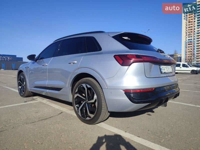 Внедорожник / Кроссовер Audi e-tron 2020 в Киеве
