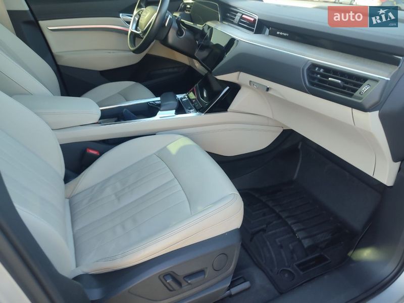 Внедорожник / Кроссовер Audi e-tron 2020 в Киеве