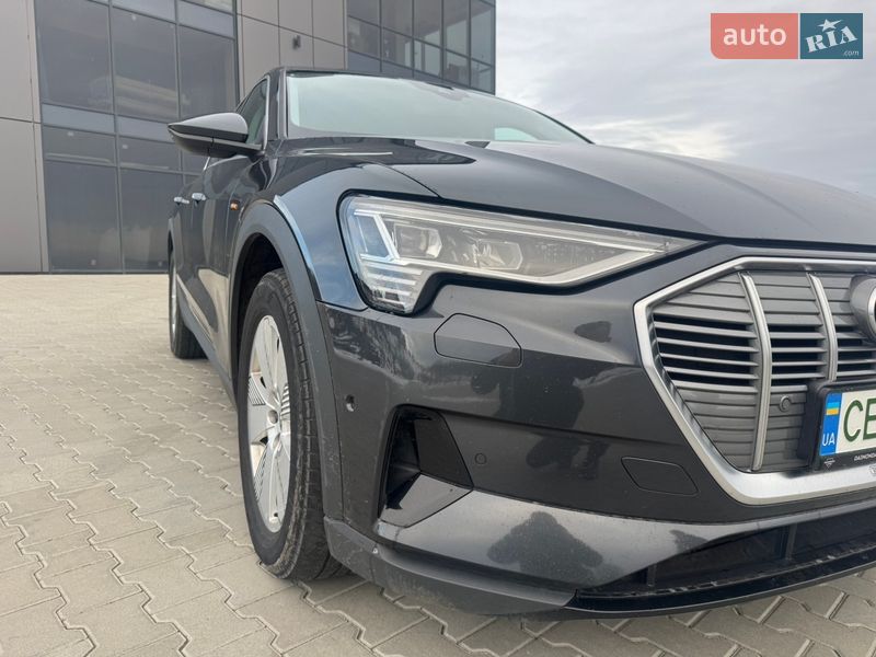 Позашляховик / Кросовер Audi e-tron 2020 в Чернівцях