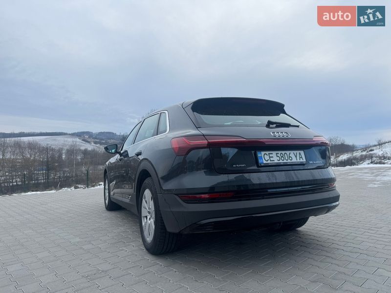 Позашляховик / Кросовер Audi e-tron 2020 в Чернівцях