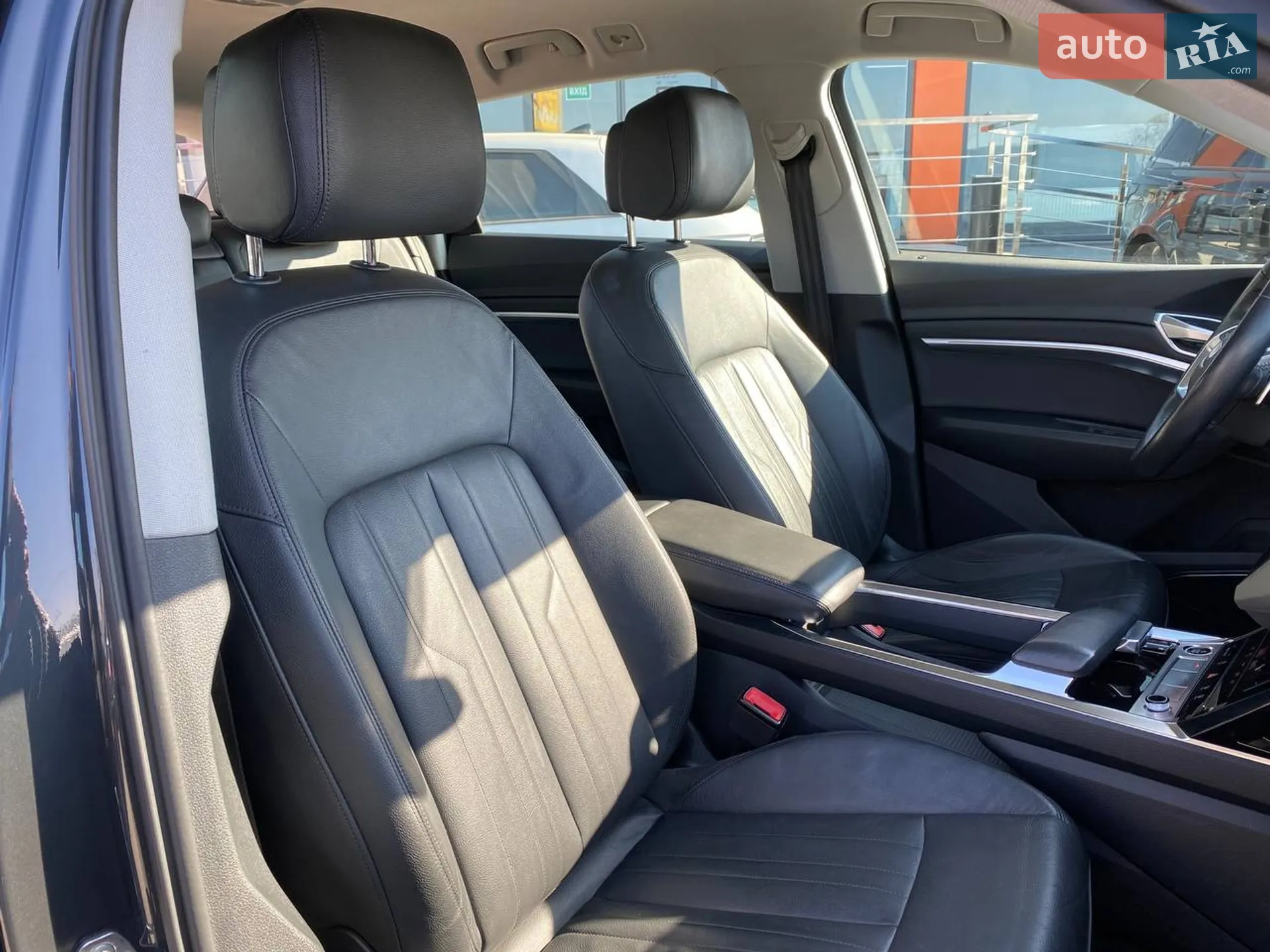 2021 Audi e-tron - мініатюра 30