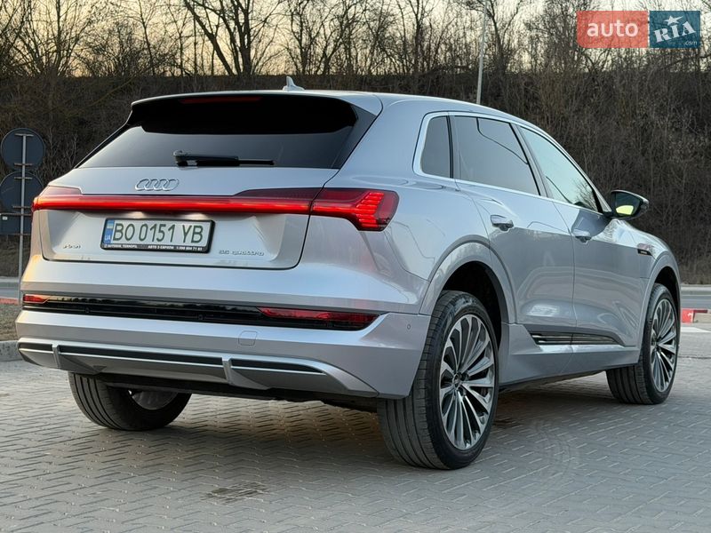 Внедорожник / Кроссовер Audi e-tron 2021 в Тернополе