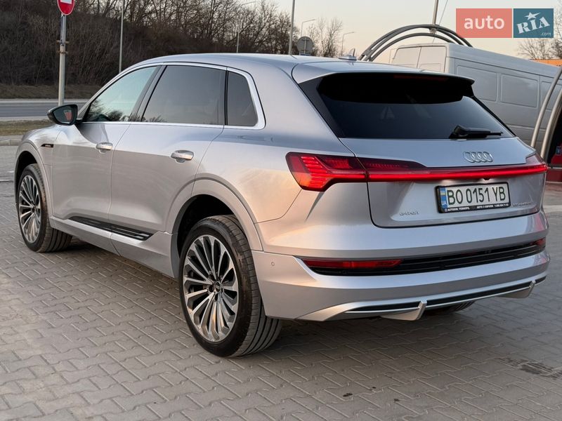 Внедорожник / Кроссовер Audi e-tron 2021 в Тернополе