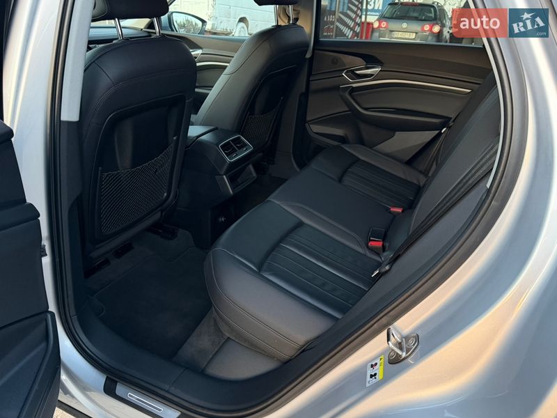 Внедорожник / Кроссовер Audi e-tron 2021 в Тернополе