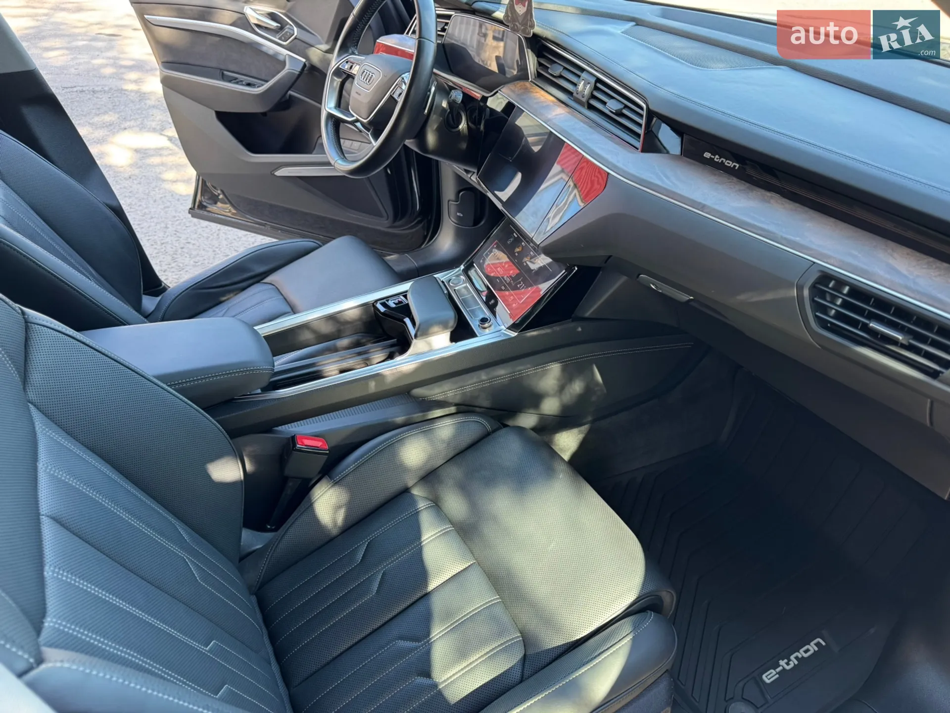 2019 Audi e-tron - мініатюра 10