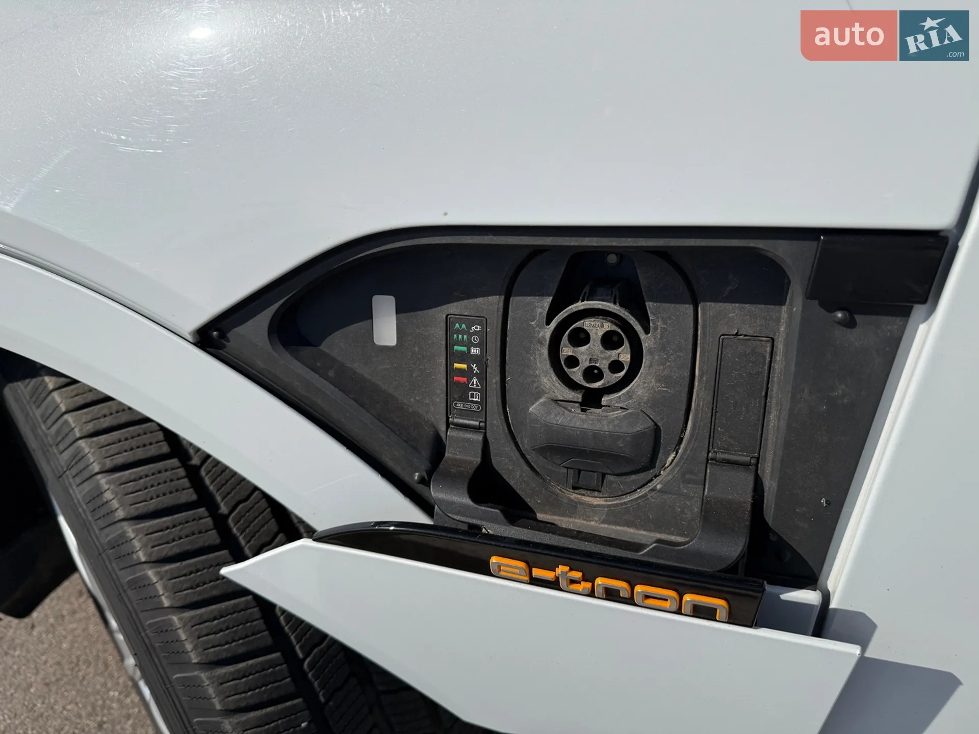 2019 Audi e-tron - мініатюра 9