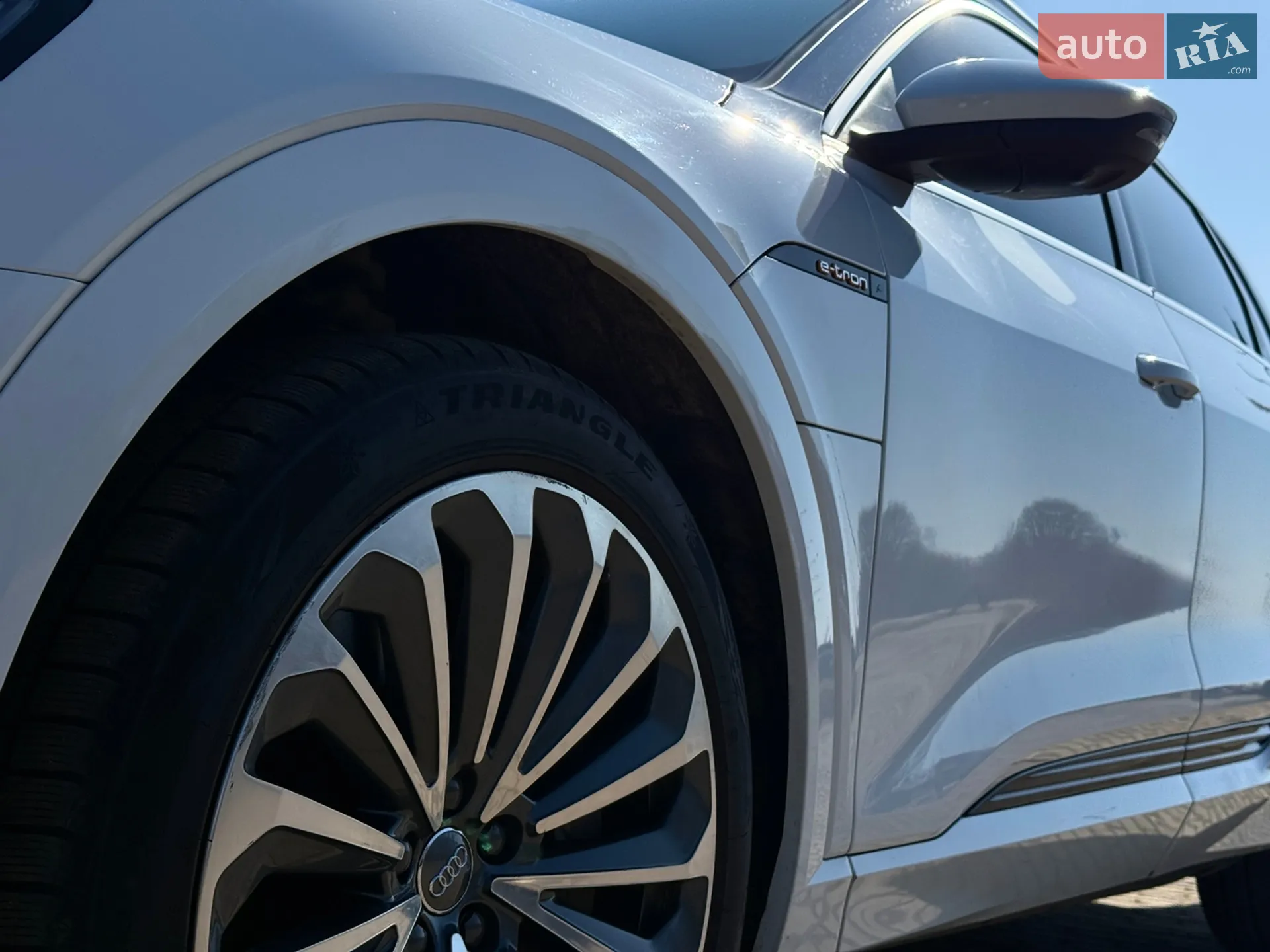 2019 Audi e-tron - мініатюра 12