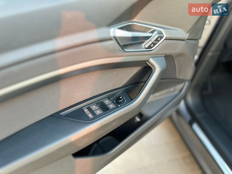 Внедорожник / Кроссовер Audi e-tron 2020 в Бродах