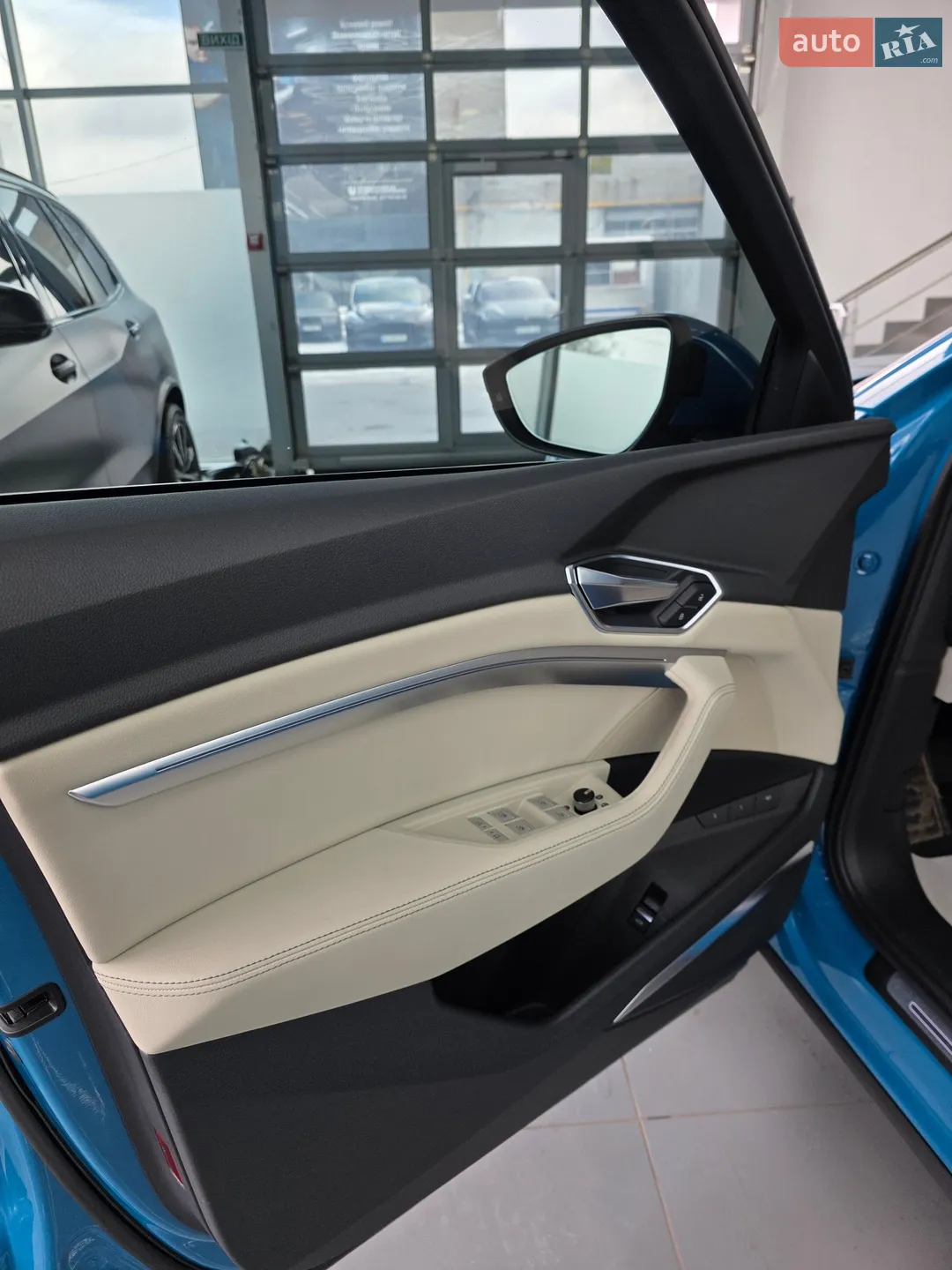 2019 Audi e-tron - мініатюра 14