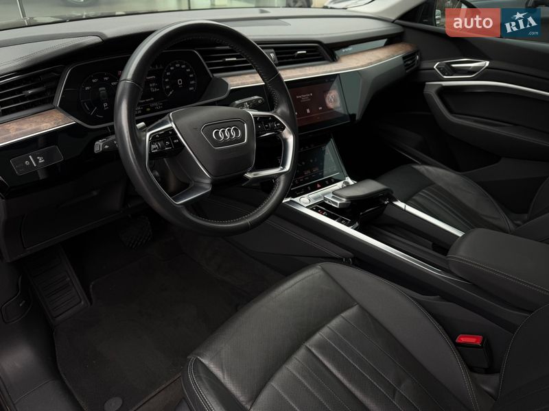 Внедорожник / Кроссовер Audi e-tron 2019 в Харькове