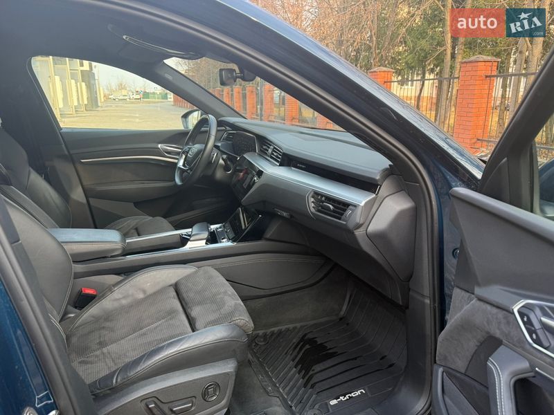 Внедорожник / Кроссовер Audi e-tron 2021 в Луцке