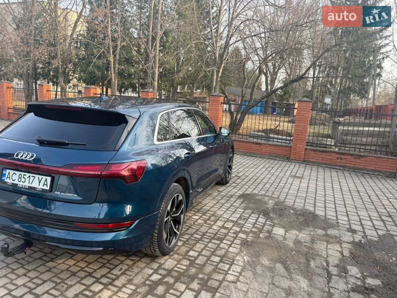 Внедорожник / Кроссовер Audi e-tron 2021 в Луцке