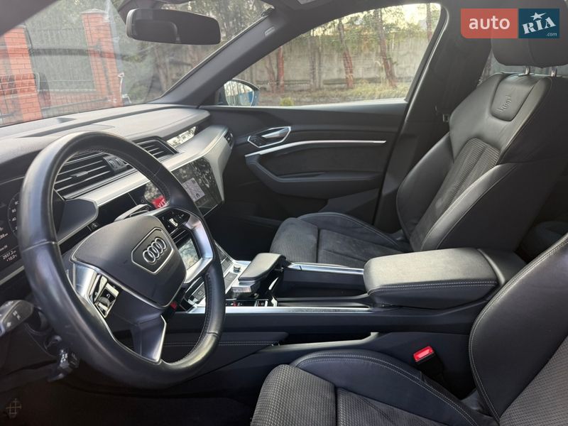 Внедорожник / Кроссовер Audi e-tron 2021 в Луцке