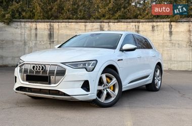 Внедорожник / Кроссовер Audi e-tron 2021 в Ровно