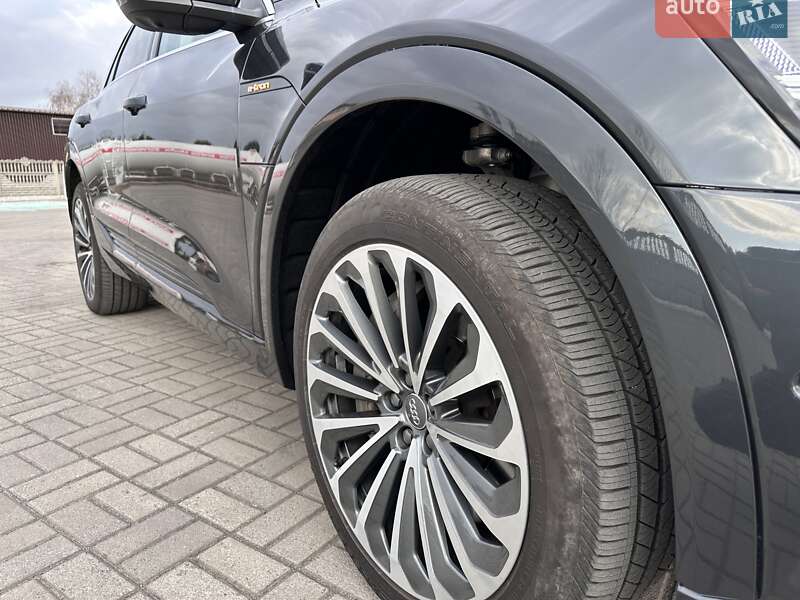 Внедорожник / Кроссовер Audi e-tron 2019 в Запорожье