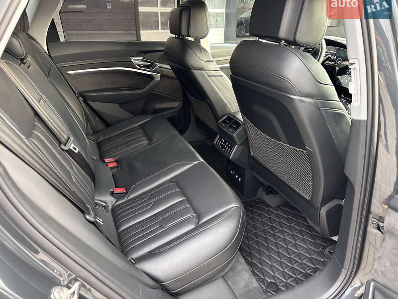 Внедорожник / Кроссовер Audi e-tron 2019 в Запорожье