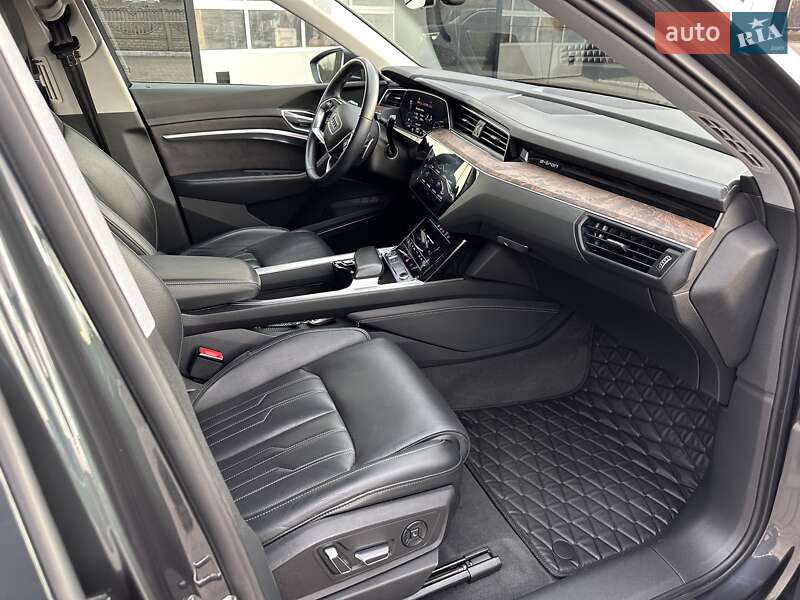 Внедорожник / Кроссовер Audi e-tron 2019 в Запорожье