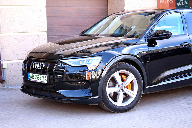 Позашляховик / Кросовер Audi e-tron 2021 в Вінниці