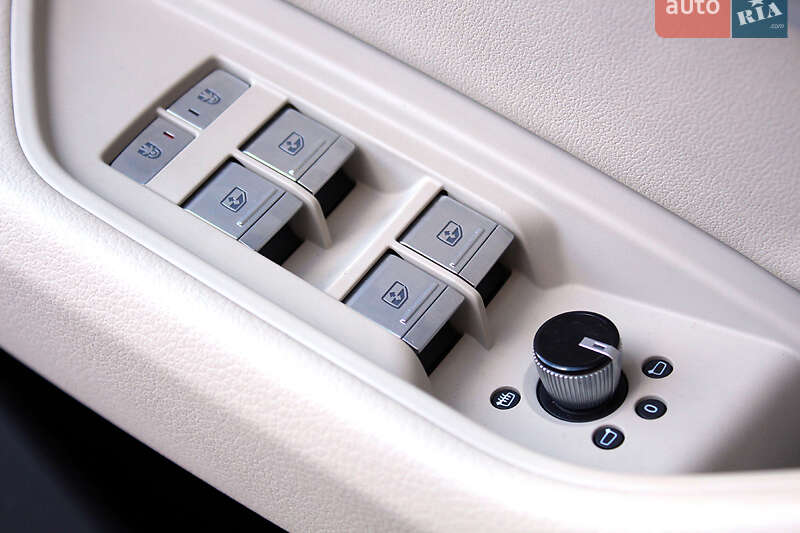 Позашляховик / Кросовер Audi e-tron 2021 в Вінниці