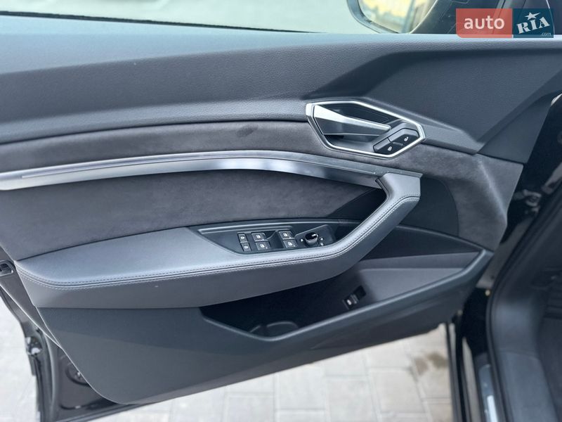 Позашляховик / Кросовер Audi e-tron 2019 в Луцьку