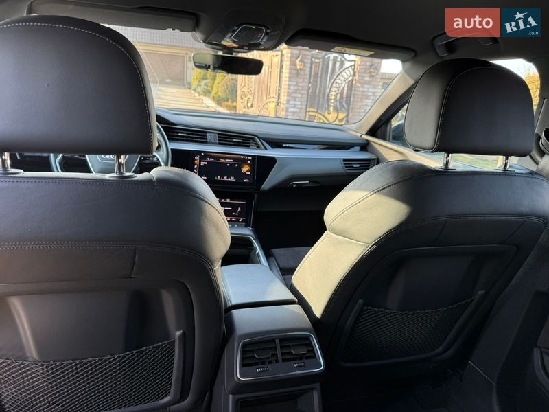 Позашляховик / Кросовер Audi e-tron 2019 в Чернівцях фото 24 Позашляховик / Кросовер Audi e-tron 2019 в Чернівцях