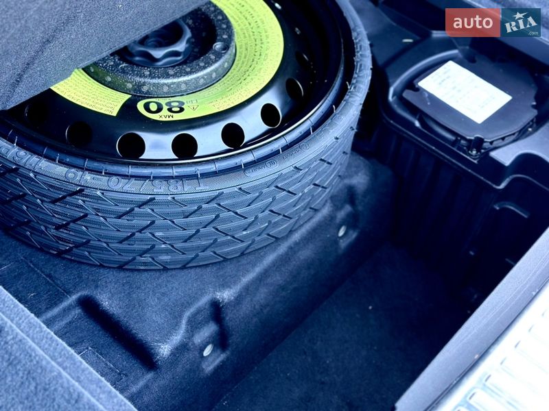 Внедорожник / Кроссовер Audi e-tron 2019 в Киеве фото 29 Внедорожник / Кроссовер Audi e-tron 2019 в Киеве