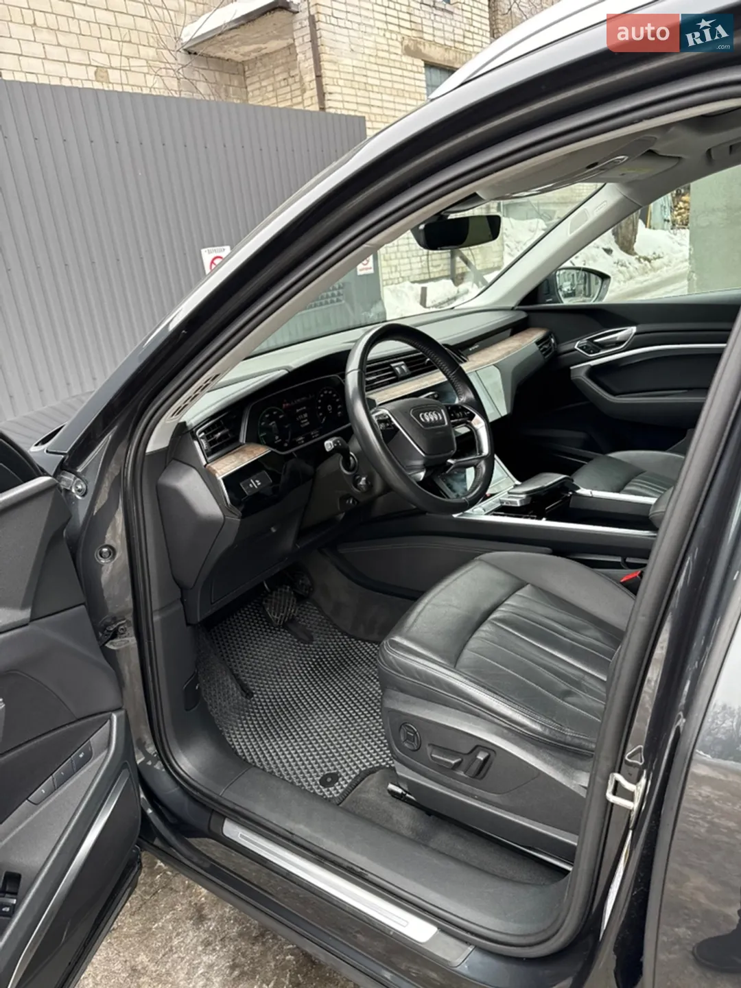 2019 Audi e-tron - мініатюра 24