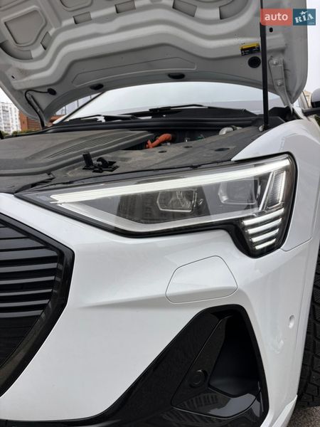 Внедорожник / Кроссовер Audi e-tron 2020 в Киеве