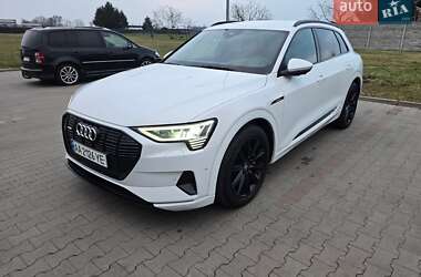 Внедорожник / Кроссовер Audi e-tron 2019 в Киеве
