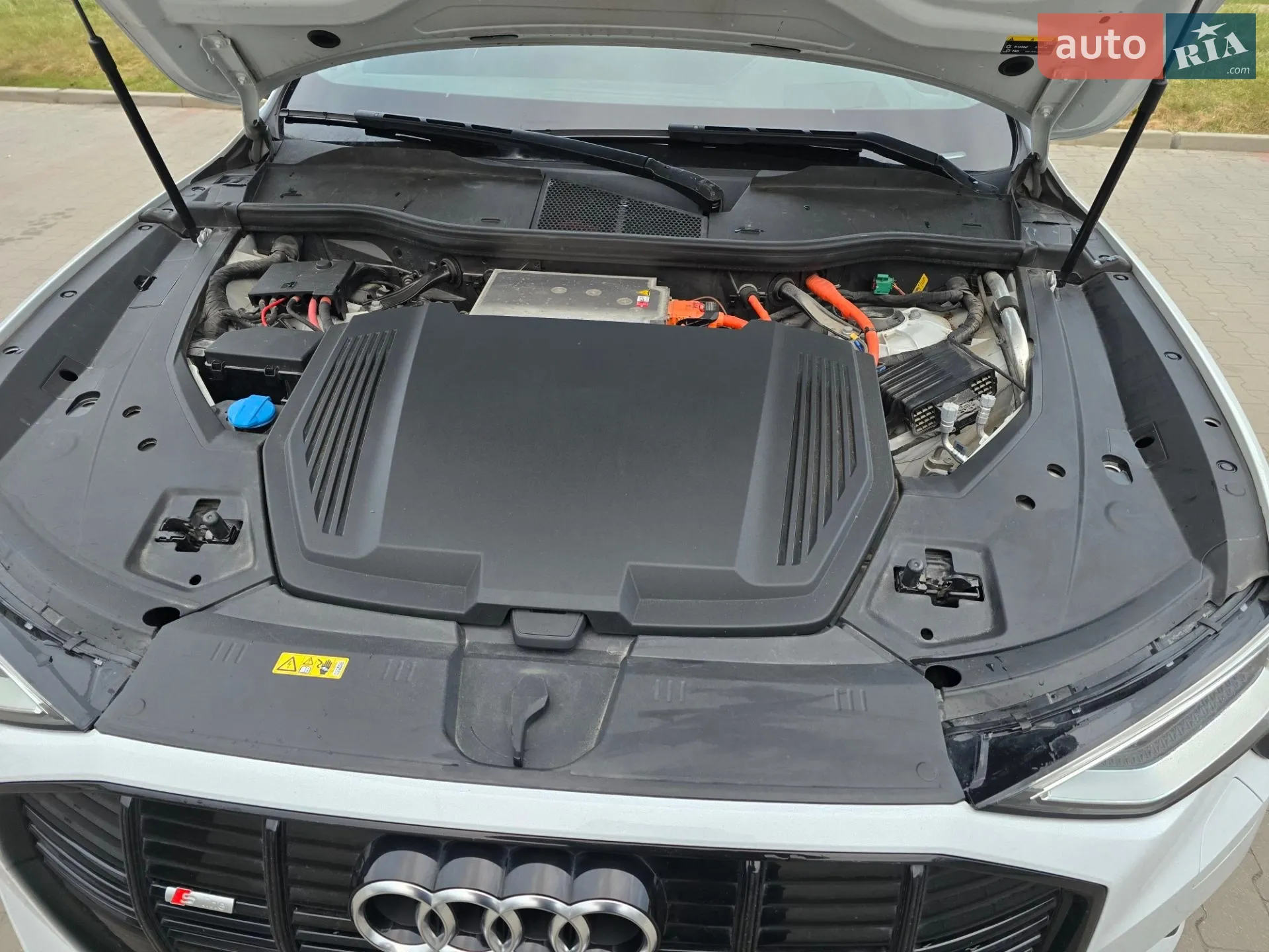 2019 Audi e-tron - мініатюра 25