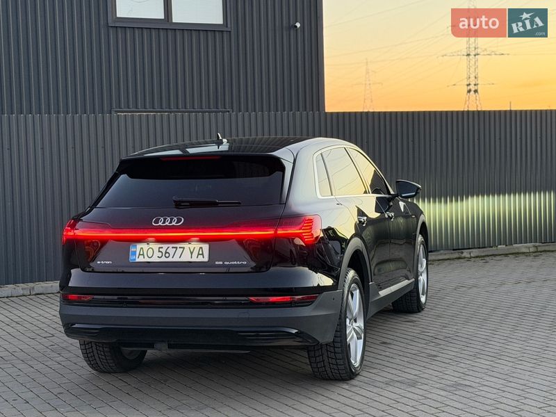 Внедорожник / Кроссовер Audi e-tron 2021 в Ужгороде