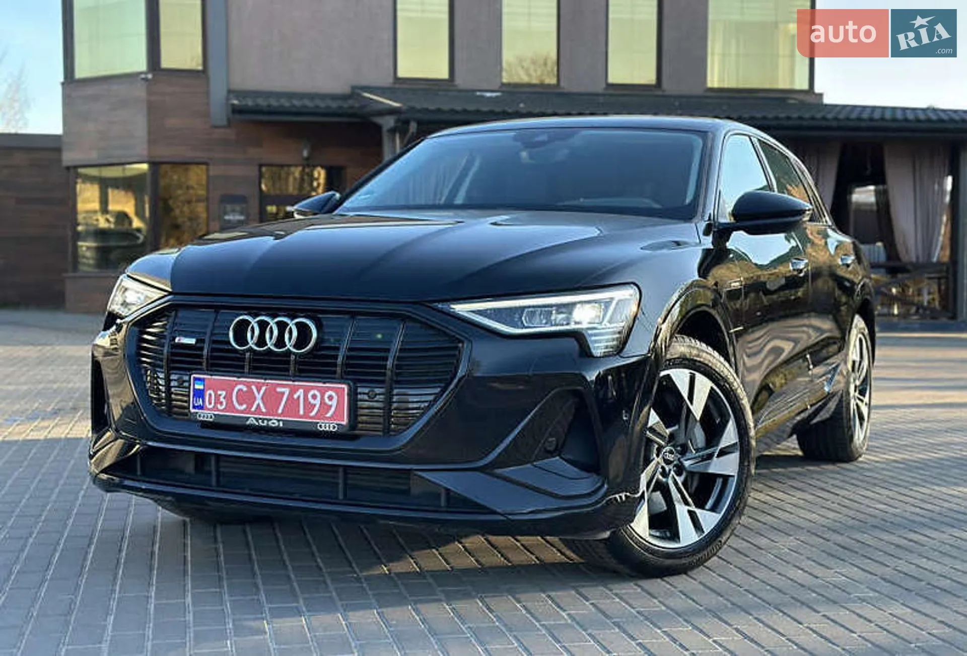 2022 Audi e-tron - мініатюра 3