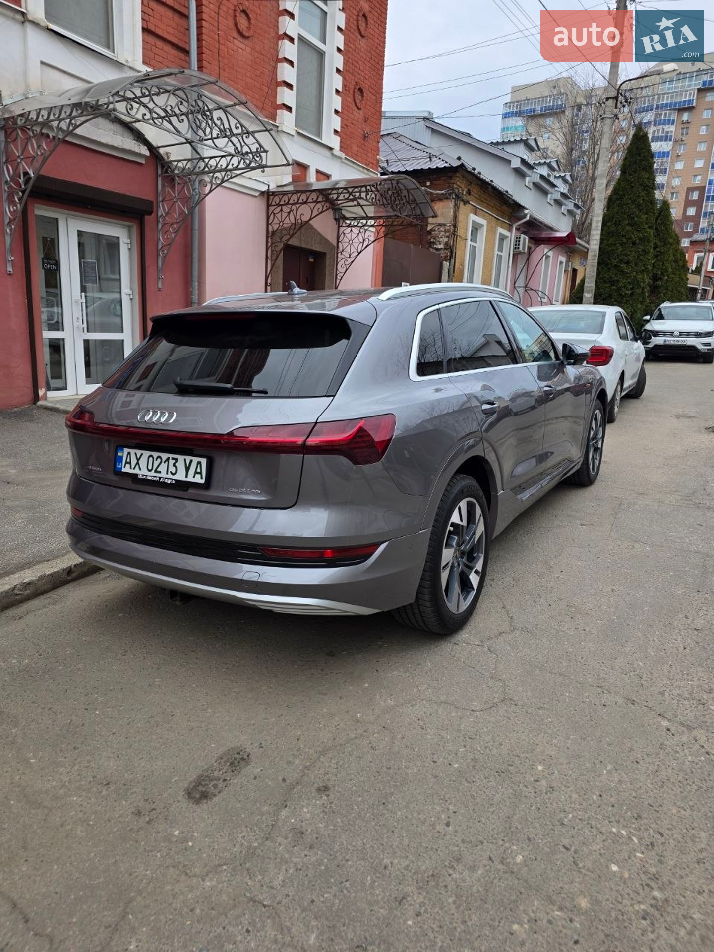 2020 Audi e-tron - мініатюра 5