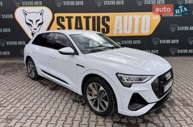 Позашляховик / Кросовер Audi e-tron 2022 в Хмельницькому