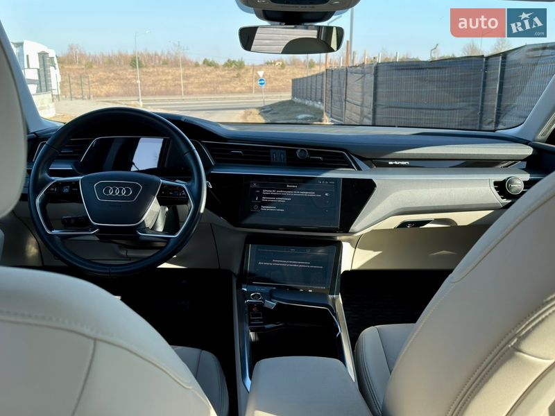 Внедорожник / Кроссовер Audi e-tron 2021 в Ровно