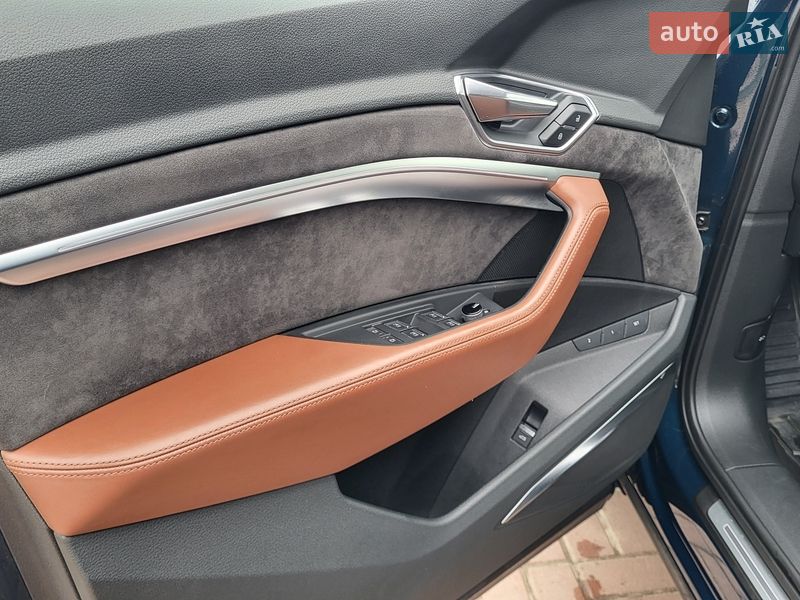 Позашляховик / Кросовер Audi e-tron 2019 в Полтаві