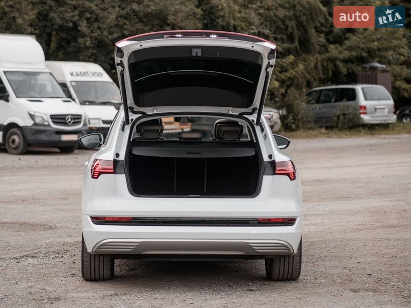 Позашляховик / Кросовер Audi e-tron 2021 в Тернополі фото 20 Позашляховик / Кросовер Audi e-tron 2021 в Тернополі