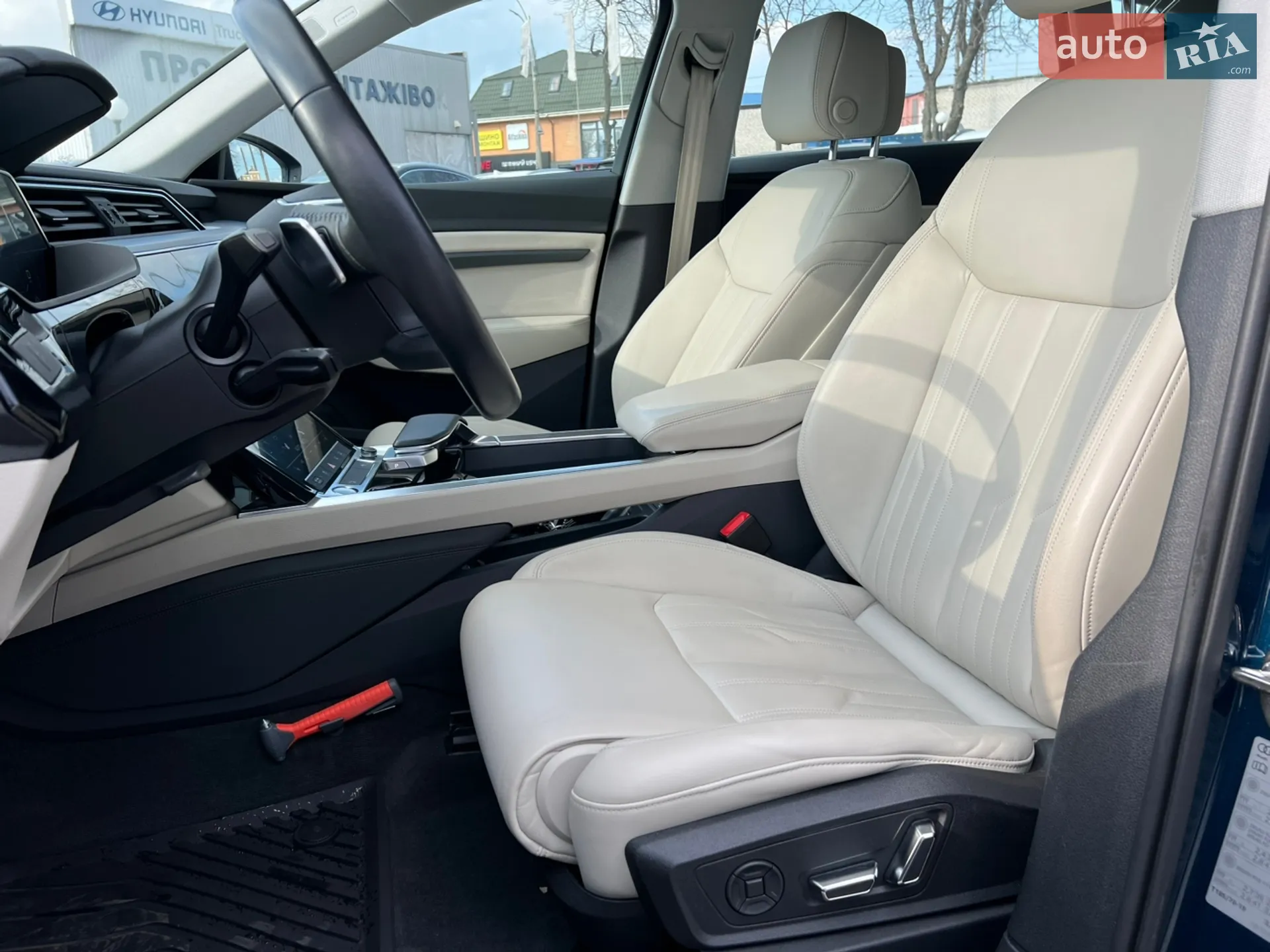 2020 Audi e-tron - мініатюра 19