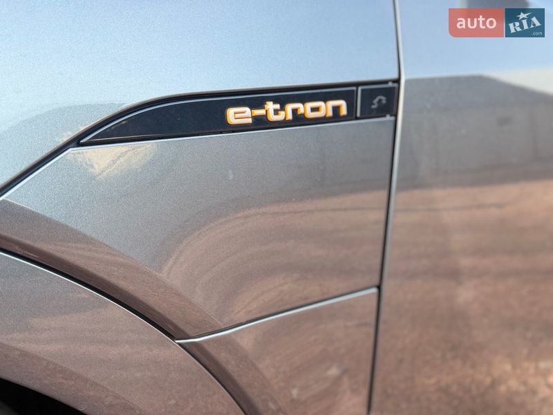 Внедорожник / Кроссовер Audi e-tron 2021 в Луцке