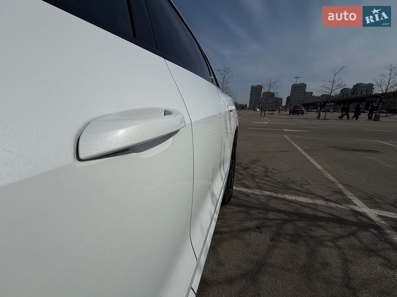 Позашляховик / Кросовер Audi e-tron 2022 в Києві