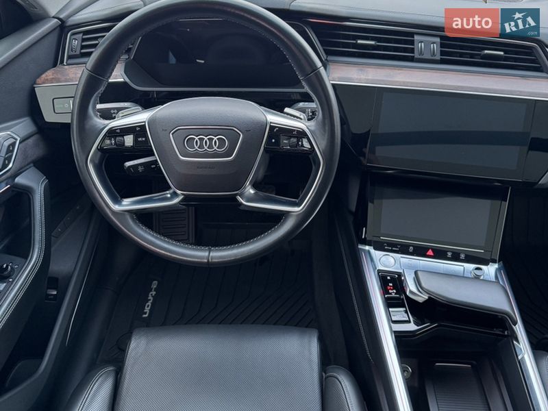 Внедорожник / Кроссовер Audi e-tron 2019 в Львове