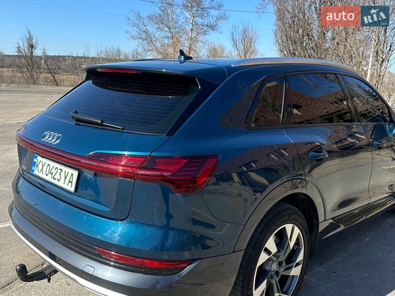 Внедорожник / Кроссовер Audi e-tron 2019 в Харькове фото 13 Внедорожник / Кроссовер Audi e-tron 2019 в Харькове