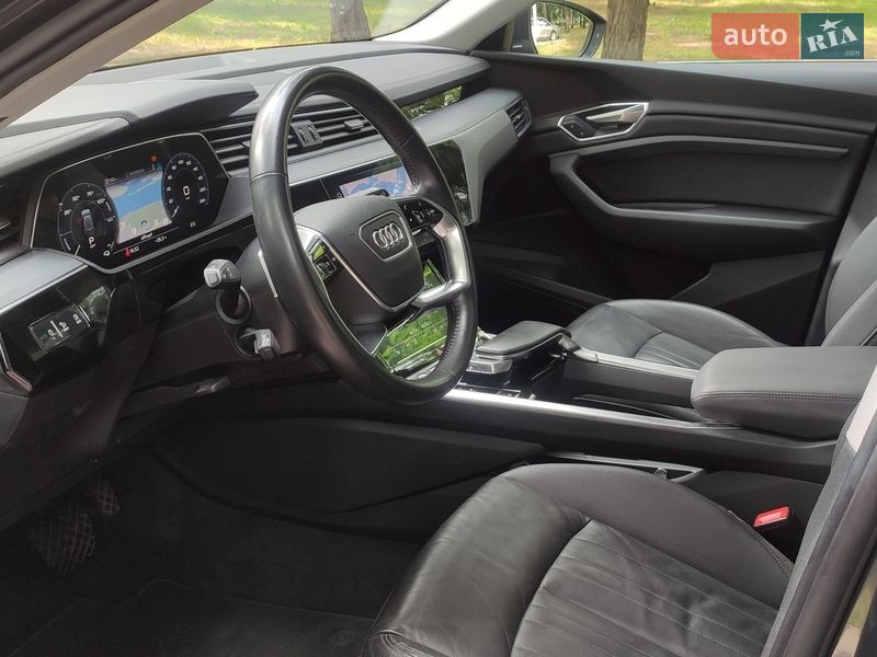 Позашляховик / Кросовер Audi e-tron 2019 в Кременчуці
