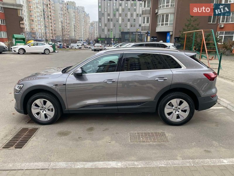 Внедорожник / Кроссовер Audi e-tron 2020 в Киеве