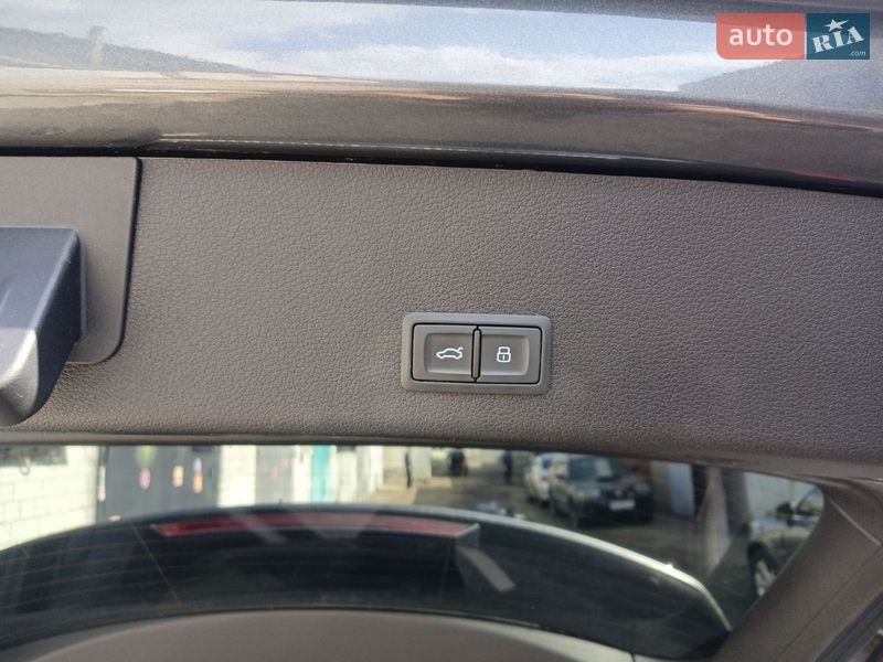 Внедорожник / Кроссовер Audi e-tron 2020 в Киеве фото 11 Внедорожник / Кроссовер Audi e-tron 2020 в Киеве