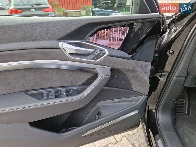Внедорожник / Кроссовер Audi e-tron 2020 в Киеве