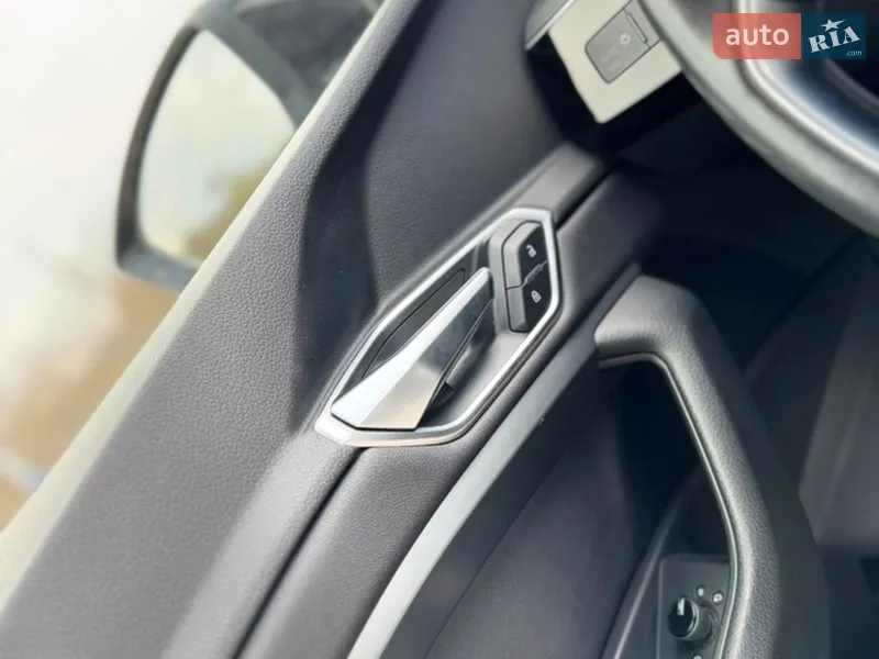 Audi e-tron 2019 VIN WAUZZZGE0KB017968 фото оголошення 21 з 52